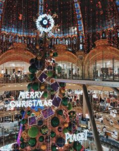 The Christmas tree at Galeries Lafayette
