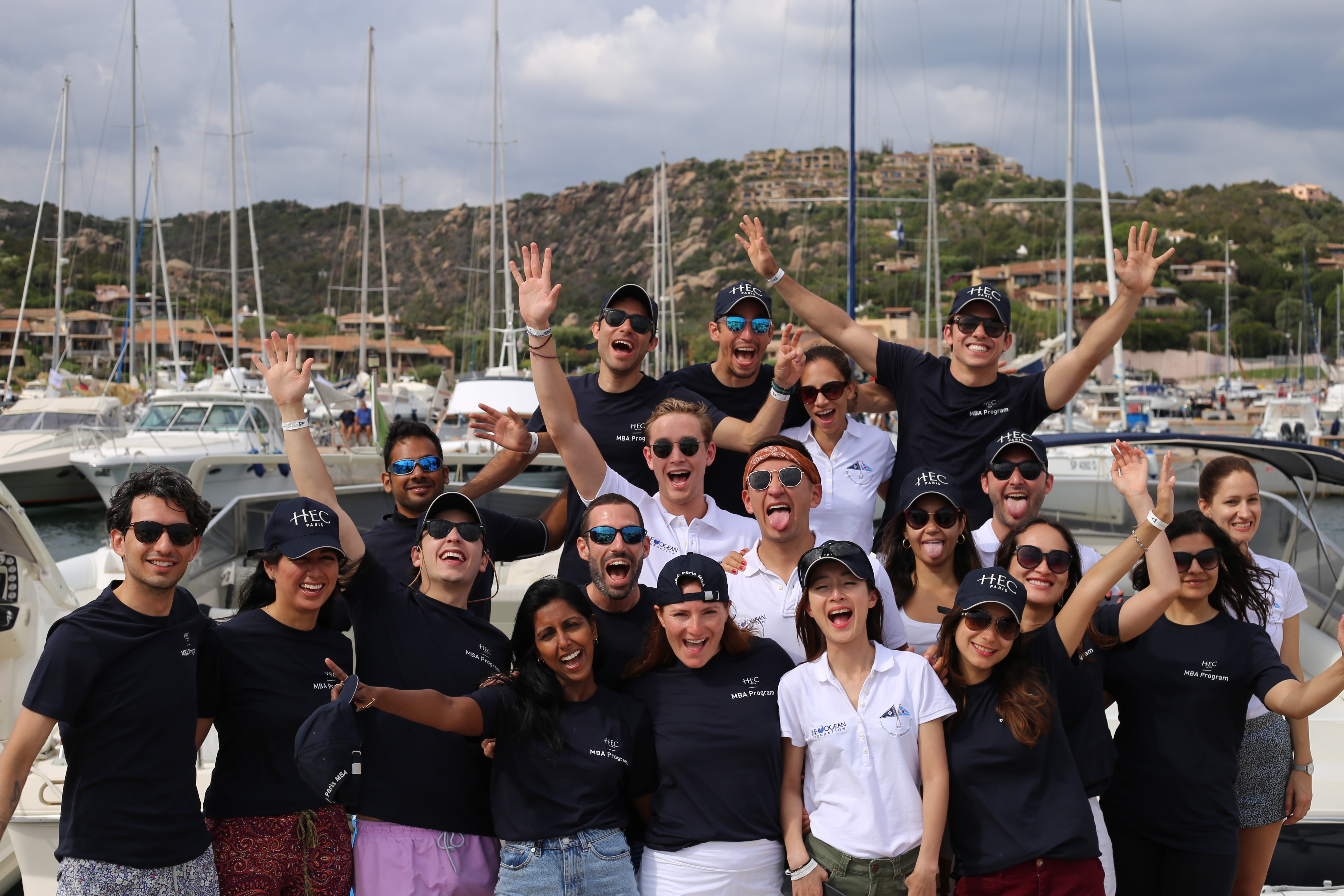 19 students and one HEC Paris MBA alumnus competing in the regatta