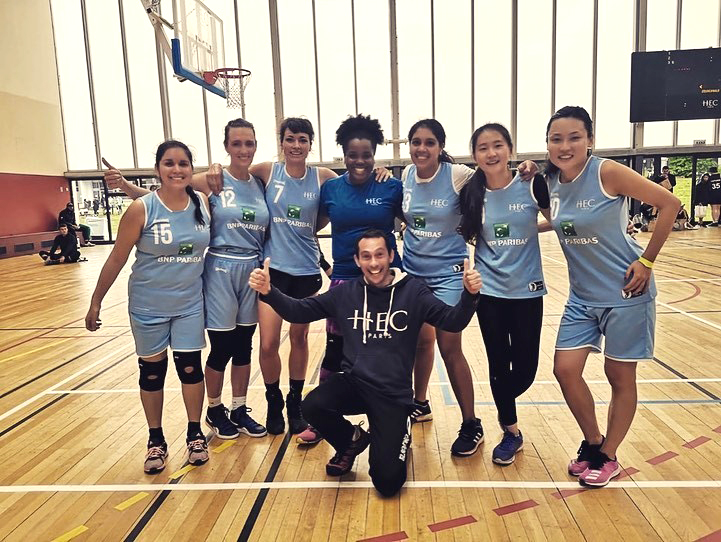 The champion women's basketball team from the HEC Paris MBA