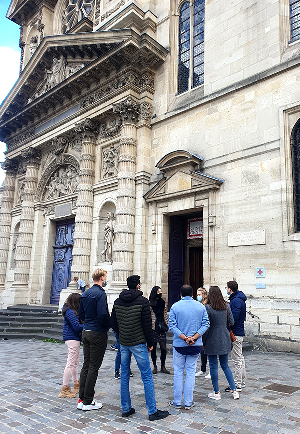 Group outside of Saint Genieve discovering the history of women in Paris