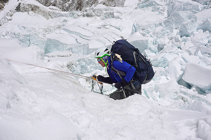  HEC Paris MBA student In the Khumbu Icefall 