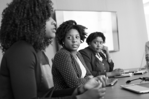 Three black women represent the work of Melan-In to have more women of color at the HEC Paris MBA